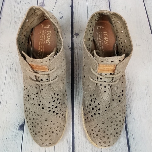 TOMS | lace-up suede espadrilles shoes - Picture 4 of 9